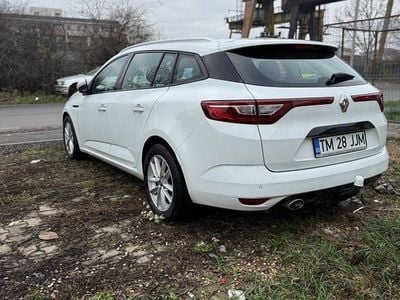 Gebraucht Renault Mégane III Intens 131 PS (96 kW) 2016 Weiß Limousine