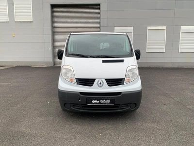 Second-hand Renault Trafic 90 CP (66 kW) 2008 Alb Monovolum