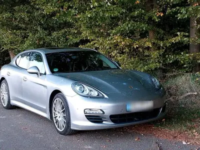 Gebraucht Porsche Panamera 250 PS (183 kW) 2012 Silber Kleinwagen