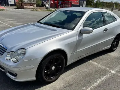 Gebraucht Mercedes C160 122 PS (89 kW) 2005 Grau Coupé