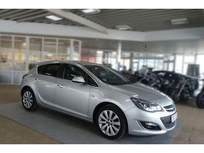 Gebraucht Opel Astra Innovation 140 PS (102 kW) 2013 Silber Limousine