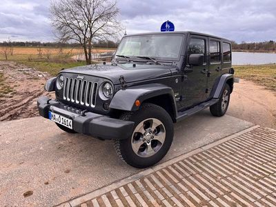 Gebraucht Jeep Wrangler Unlimited Sahara 284 PS (208 kW) 2017 Grau SUV