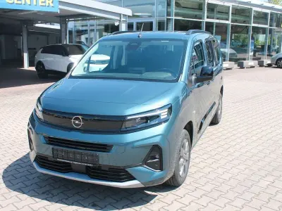 Neu Opel Combo Life XL 131 PS (96 kW) 2026 Blau Van / Kleinbus