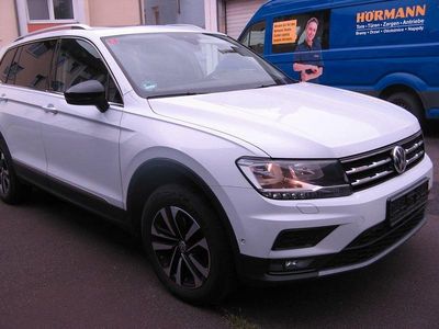 Gebraucht VW Tiguan Allspace IQ Drive 150 PS (110 kW) 2020 Weiß SUV