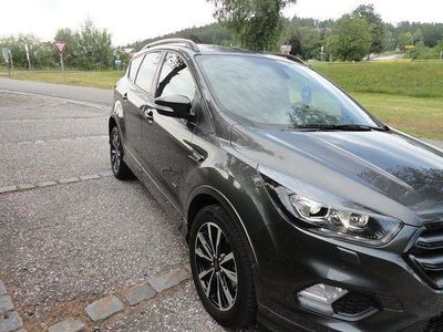 Usata Ford Kuga ST-Line 182 CV (133 kW) 2018 Grigio SUV