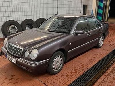 Mercedes E230