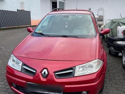 Gebraucht Renault Mégane II 112 PS (82 kW) 2009 Rot Kombi