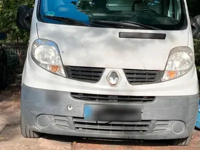 Gebraucht Renault Trafic 114 PS (83 kW) 2010 Weiß Van / Kleinbus