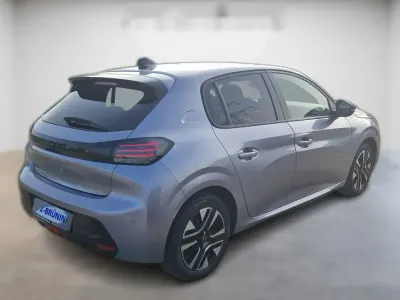 Gebraucht Peugeot 208 Allure 101 PS (74 kW) 2025 Grau metallic Kleinwagen