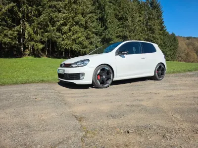 Second-hand VW Golf VI Edition 235 CP (172 kW) 2011 Alb Hatchback