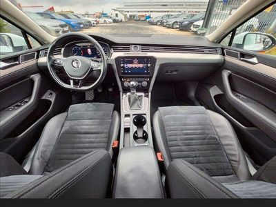 Gebraucht VW Passat R-line 150 PS (110 kW) 2019 Weiß Limousine