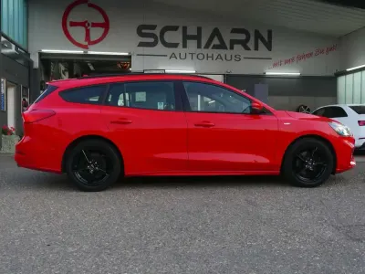 Gebraucht Ford Focus ST-Line 125 PS (91 kW) 2019 Rot Kombi