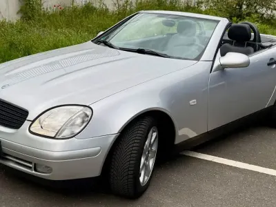 Gebraucht Mercedes SLK230 193 PS (141 kW) 2000 Silber Cabrio