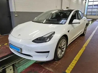 Occasion Tesla Model 3 RWD 239 kW (325 PK) 2022 Wit Sedan