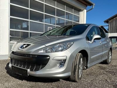 Gebraucht Peugeot 308 Access 120 PS (88 kW) 2010 Silber Limousine