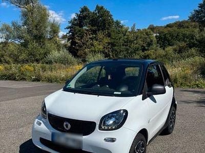 Weiß Gebraucht 2018 Smart ForTwo Cabrio Cabrio | 13.000 € (Fairer Preis)