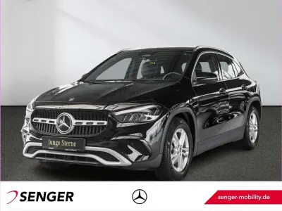 Gebraucht Mercedes GLA200 163 PS (119 kW) 2024 Schwarz SUV