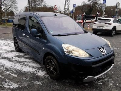 Blau Gebraucht 2010 Peugeot Partner Tepee Tendance Van / Kleinbus | 6.590 € (Guter Preis)