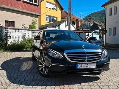 Schwarz Gebraucht 2020 Mercedes E220 Limousine | 28.000 € (Guter Preis)