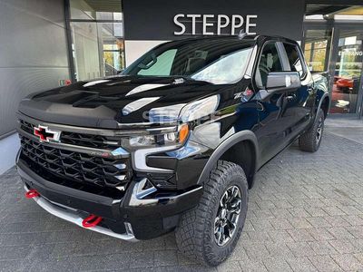 Neu Chevrolet Silverado 426 PS (313 kW) 2025 Schwarz SUV