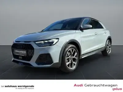 Gebraucht Audi A1 Ambiente 110 PS (80 kW) 2023 Rot SUV