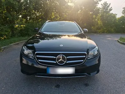 Gebraucht Mercedes E220 194 PS (142 kW) 2019 Schwarz Kombi