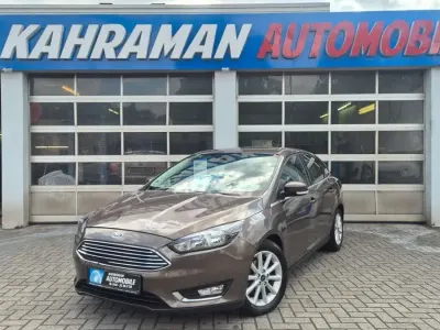 Gebraucht Ford Focus Titanium 120 PS (88 kW) 2016 Braun Limousine