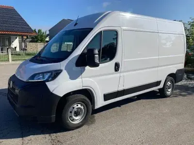 Gebraucht Peugeot Boxer 140 PS (102 kW) 2025 Weiss Van