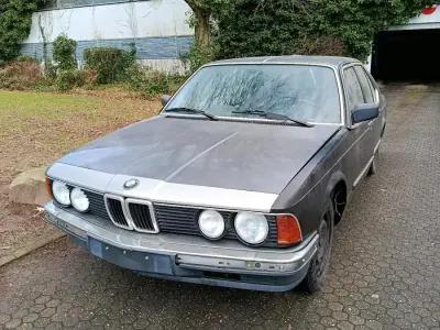Second-hand BMW 732 192 CP (141 kW) 1983 Gri Berlinǎ