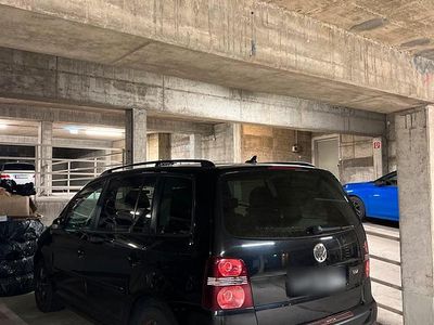 Gebraucht VW Touran 140 PS (102 kW) 2008 Schwarz Van / Kleinbus