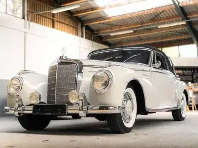Gebraucht Mercedes 300 175 PS (128 kW) 1957 Grau Cabrio
