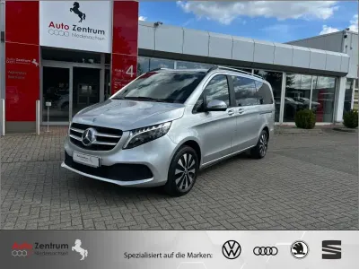 Gebraucht Mercedes V220 Edition 163 PS (119 kW) 2023 Silber Van / Kleinbus