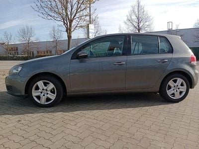 Gebraucht VW Golf VI Trendline 102 PS (75 kW) 2010 Grau Kleinwagen