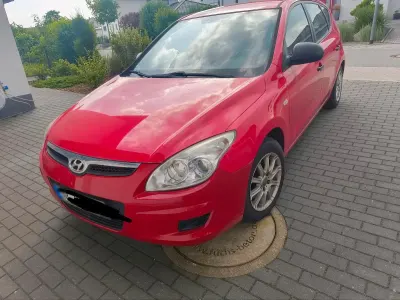 Gebraucht Hyundai i30 108 PS (79 kW) 2008 Rot Kleinwagen