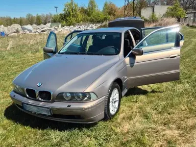 Gebraucht BMW 520 Exclusive 170 PS (125 kW) 2002 Gold Limousine