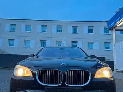 Gebraucht BMW 730L 245 PS (180 kW) 2012 Schwarz Limousine