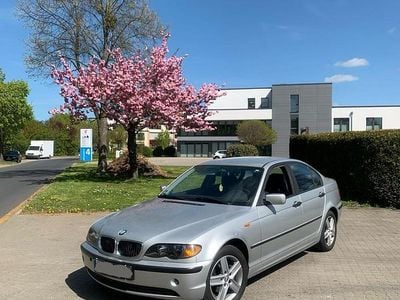 Usata BMW 318 Sport Line 143 CV (105 kW) 2004 Argento Berlina