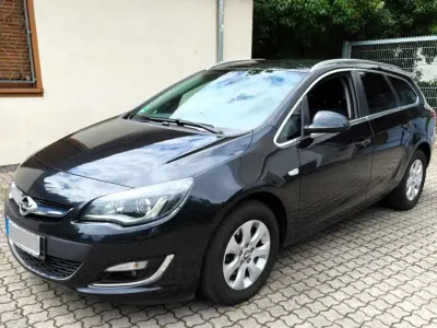 Gebraucht Opel Astra Exklusiv 165 PS (121 kW) 2015 Karbonschw graphitschw midnigh Kombi