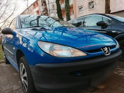 Gebraucht Peugeot 206 60 PS (44 kW) 1999 Blau Kleinwagen