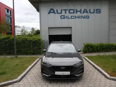 Begagnad Ford Focus ST-Line X 120 HK (88 kW) 2022 Grå Kombi