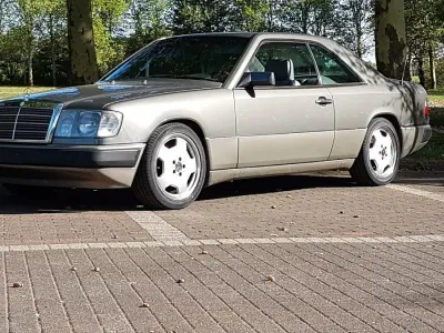 Gebraucht Mercedes 230 132 PS (97 kW) 1991 Grau Coupé