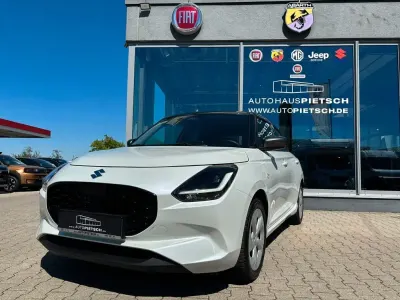 Usata Suzuki Swift Comfort 83 CV (61 kW) 2025 Bianco Utilitaria
