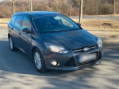 Gebraucht Ford Focus 120 PS (88 kW) 2013 Grau Kombi