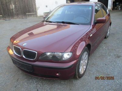 Gebraucht BMW 320 170 PS (125 kW) 2004 Rot Limousine