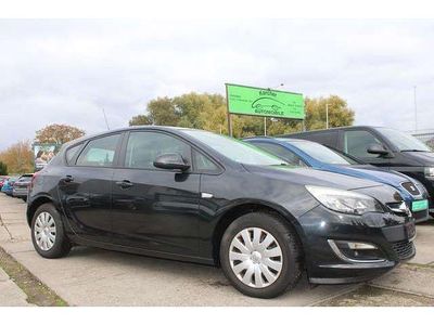 Gebraucht Opel Astra Edition 140 PS (102 kW) 2012 Karbonschw graphitschw midnigh Kleinwagen