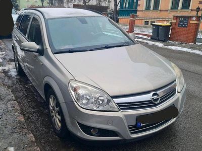 Braun Gebraucht 2009 Opel Astra Kombi | 3.899 € (Teuer)