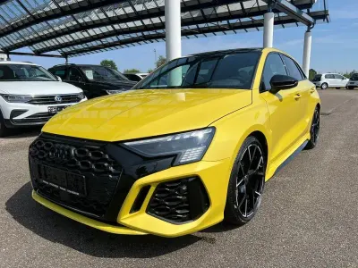 Gebraucht Audi RS3 Sportback Sport 400 PS (294 kW) 2023 Gelb Kleinwagen