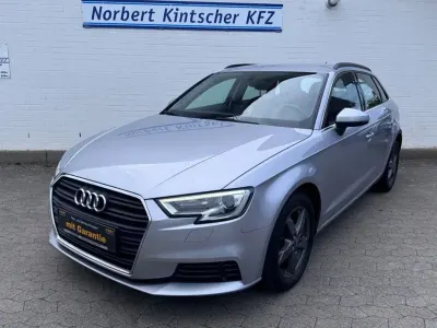 Gebraucht Audi A3 Comfort 116 PS (85 kW) 2019 Florettsilber Limousine