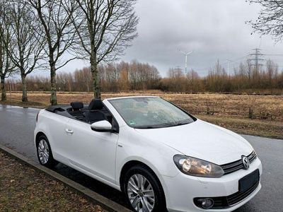 Gebraucht VW Golf Cabriolet Life 105 PS (77 kW) 2014 Weiß Cabrio