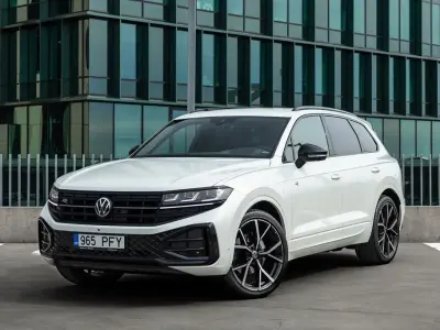 Używany VW Touareg R-line 286 KM (210 kW) 2024 Biały SUV